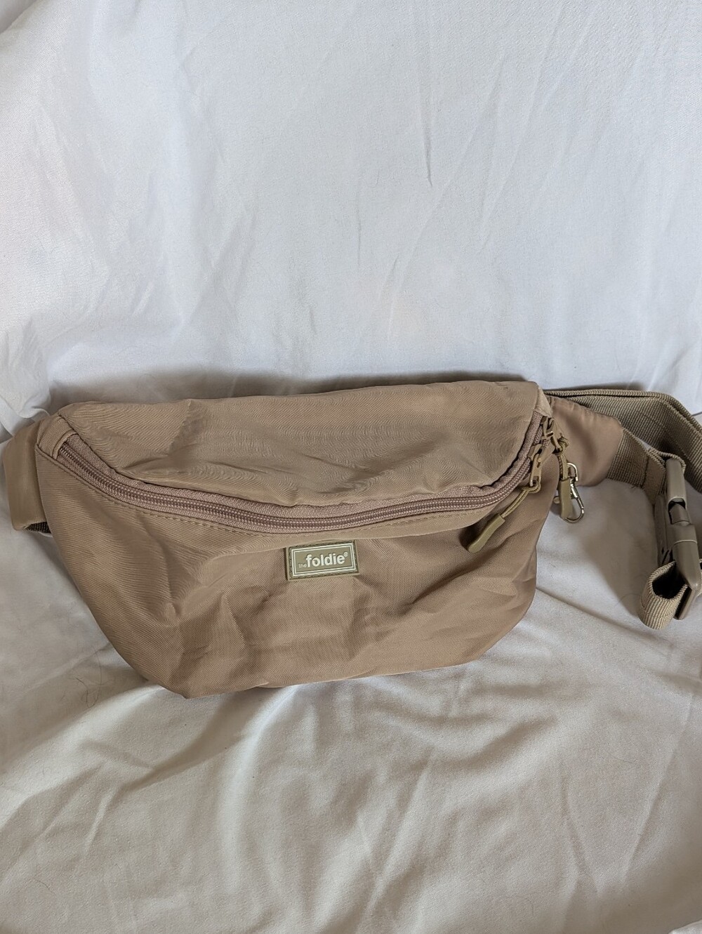 Foldie Beige Crossbody Waist Bag – Hands-Free Everyday Carry